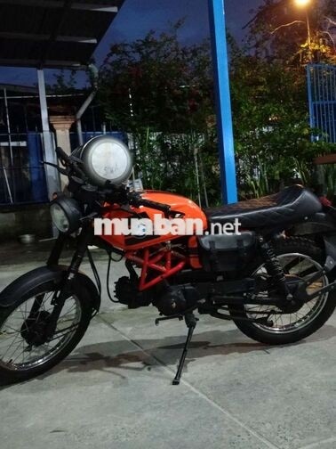 Honda Win Cafe Racer màu đen cam