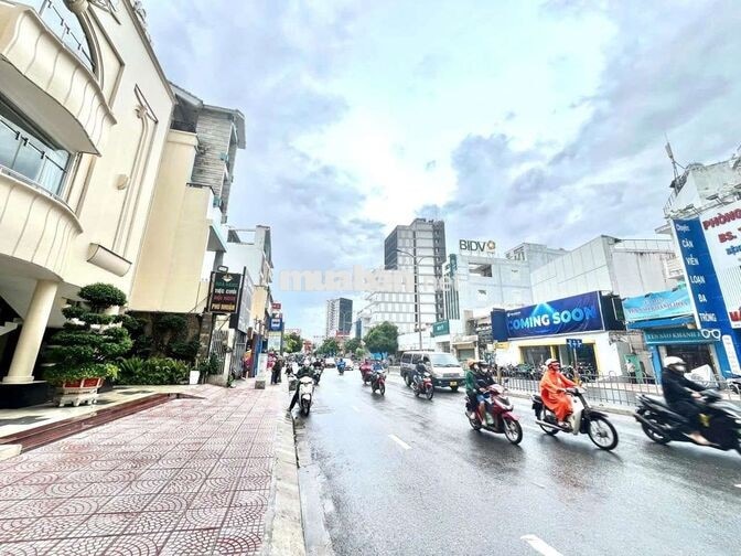 CHO THUÊ HOẶC BÁN CĂN GÓC 2 MT 126-128 PHAN ĐĂNG LƯU 6 TẦNG THANG MÁY 