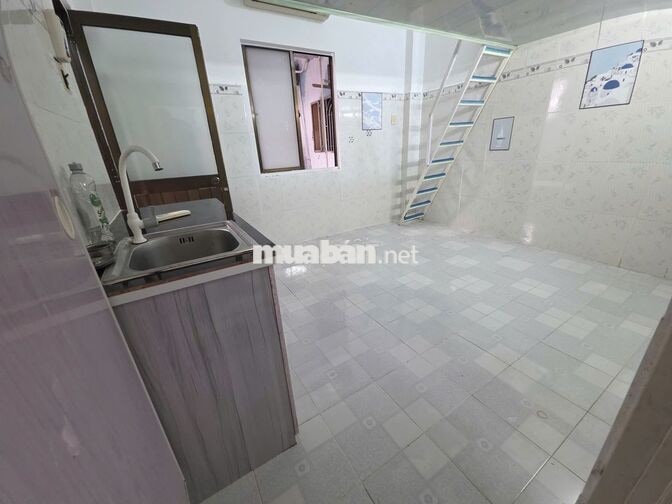 Phòng 3tr450 cửa sổ, cầu chữ Y Q8 gần SGU, KHTN, UEH, STU