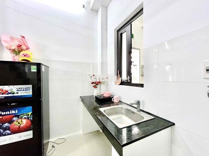 CHO THUÊ CĂN HỘ DV DUPLEX CỬA SỔ TRỜI - CV LÀNG HOA
