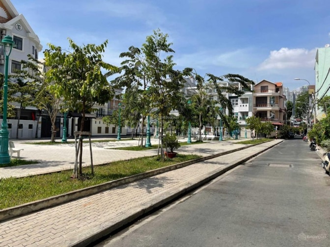 Nhà MT Công Viên Tân quy đông 3 lầu thoáng mát, khu nghỉ dưỡng VIP