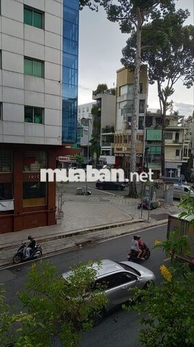 Nhà mặt tiền Sư Vạn Hạnh quận 10, có cửa hậu, gần giao lộ Ngô Gia Tự