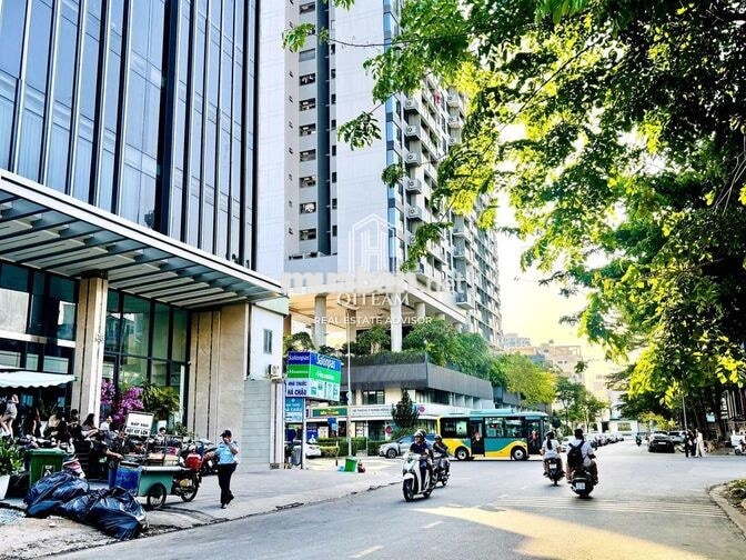 HOT  7 x 18m  GÓC 2MT LÊ LỢI  ~1.000m² - P.BẾN THÀNH, Hàm Nghi