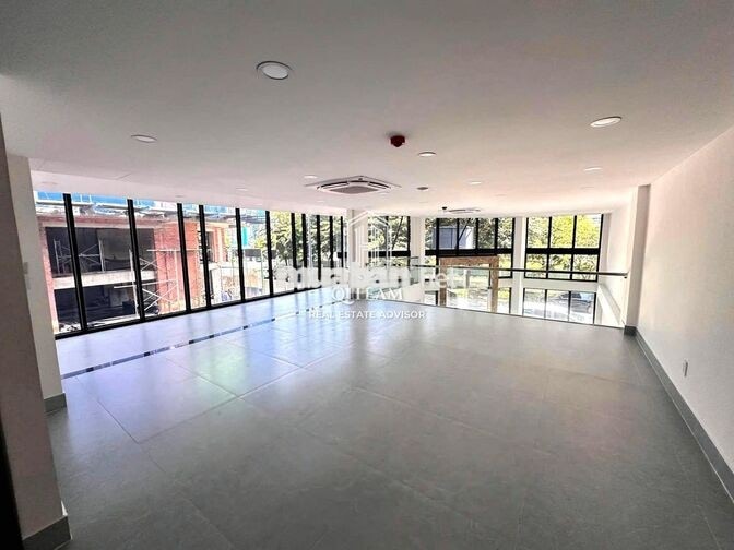 HOT  7 x 18m  GÓC 2MT LÊ LỢI  ~1.000m² - P.BẾN THÀNH, Hàm Nghi