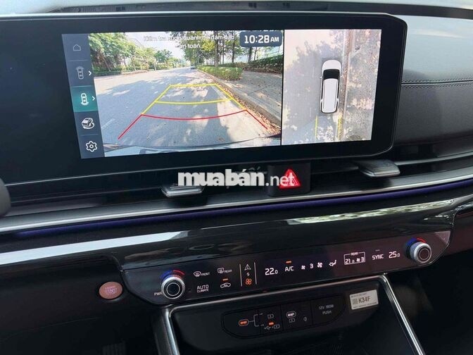 Kia Carnival 2025 Premium 2.2D 2 vạn km Đen