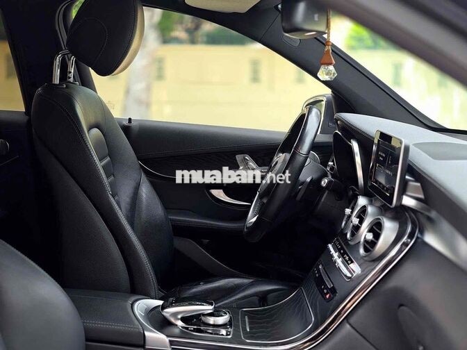 GLC 300 AMG 2019 Xanh Cavansite cá nhân 1 chủ