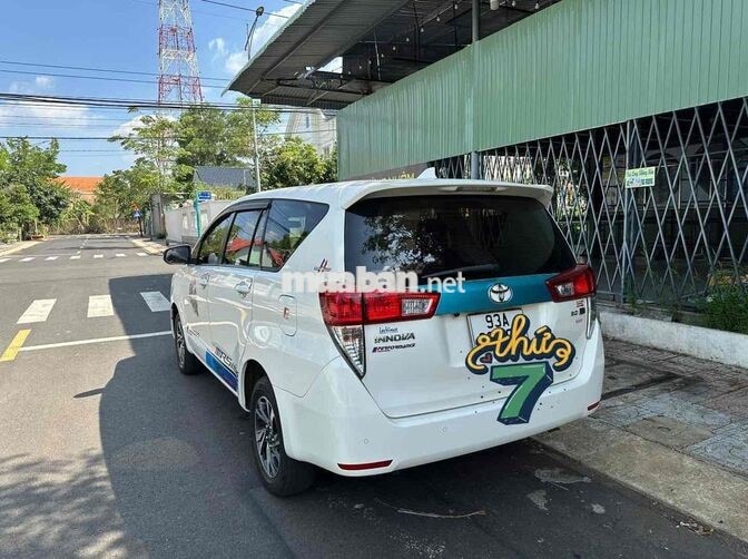 Toyota Innova 2020 Số sàn 114.000 km Trắng