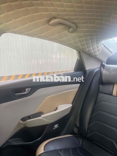 Hyundai Accent 5 chỗ Xăng Số sàn 200.000 km Bạc