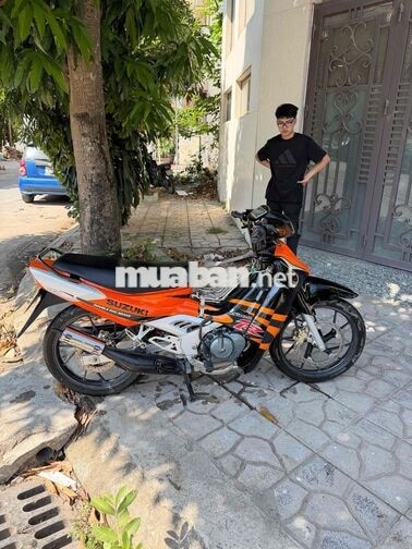 Suzuki Satria màu Xanh đen cam