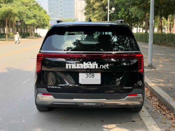Kia Carnival 2025 Premium 2.2D 2 vạn km Đen