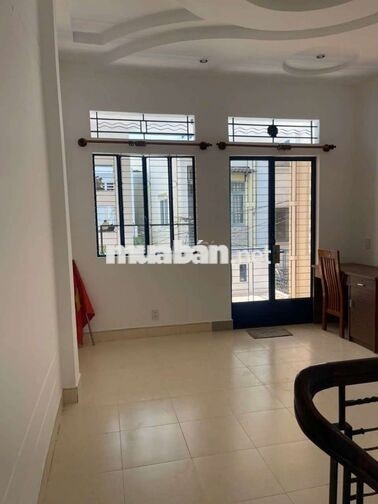 NHÀ 2 PN HẺM OTO HOÀNG HOA THÁM GIÁ NHỈNH 14TR