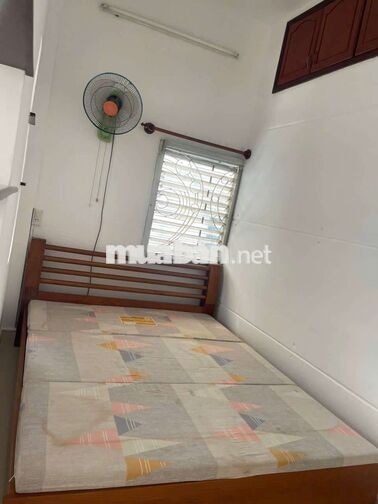NHÀ 2 PN HẺM OTO HOÀNG HOA THÁM GIÁ NHỈNH 14TR