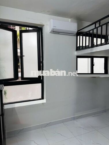Cho thuê căn hộ phòng trọ 17m2 tại góc Phan Đăng Lưu và Nơ Trang Long