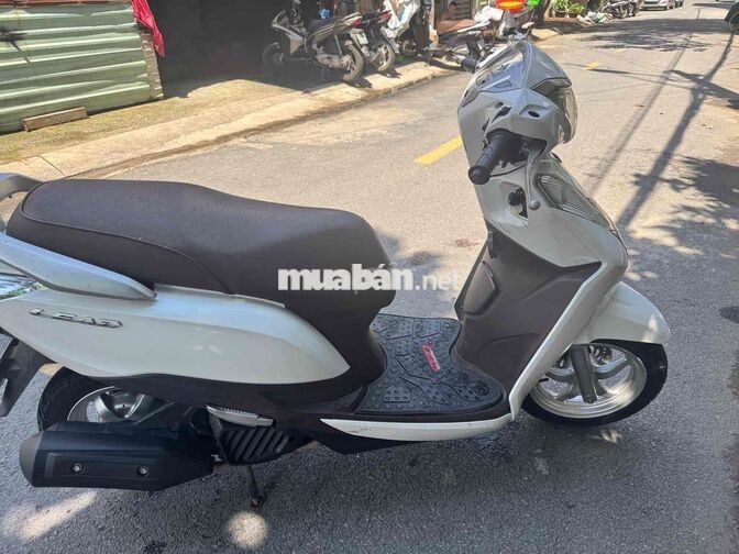 Honda Lead 2016 màu trắng