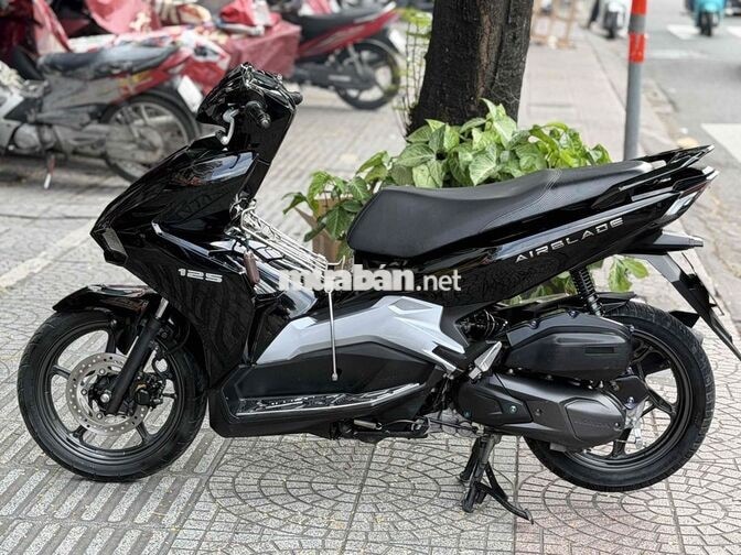 Honda Air Blade 125 2021 màu Đen