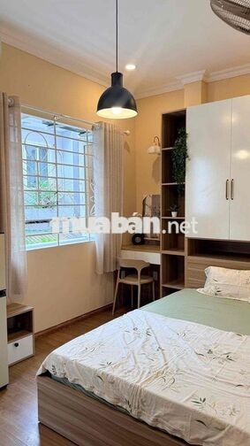 CHO THUÊ CĂN HỘ BAN CÔNG GẦN CÔNG VIÊN LÊ VĂN TÁM FULL NT  QUẬN 1