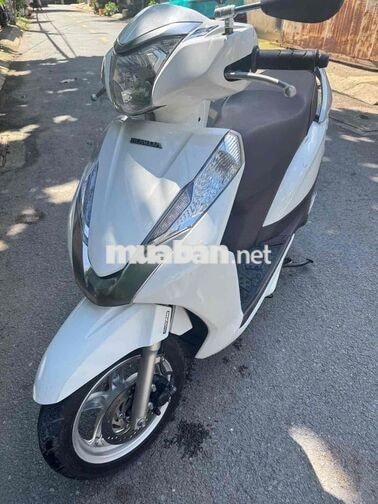 Honda Lead 2016 màu trắng