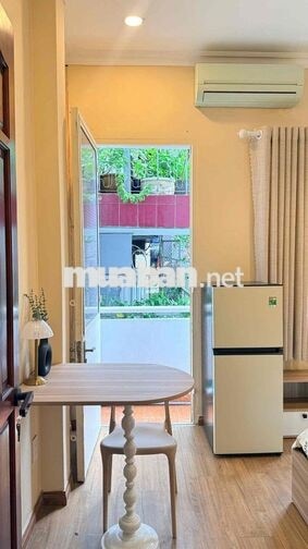 CHO THUÊ CĂN HỘ BAN CÔNG GẦN CÔNG VIÊN LÊ VĂN TÁM FULL NT  QUẬN 1