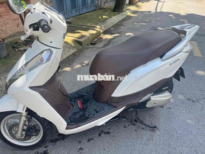 Honda Lead 2016 màu trắng