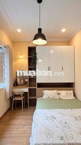 CHO THUÊ CĂN HỘ BAN CÔNG GẦN CÔNG VIÊN LÊ VĂN TÁM FULL NT  QUẬN 1