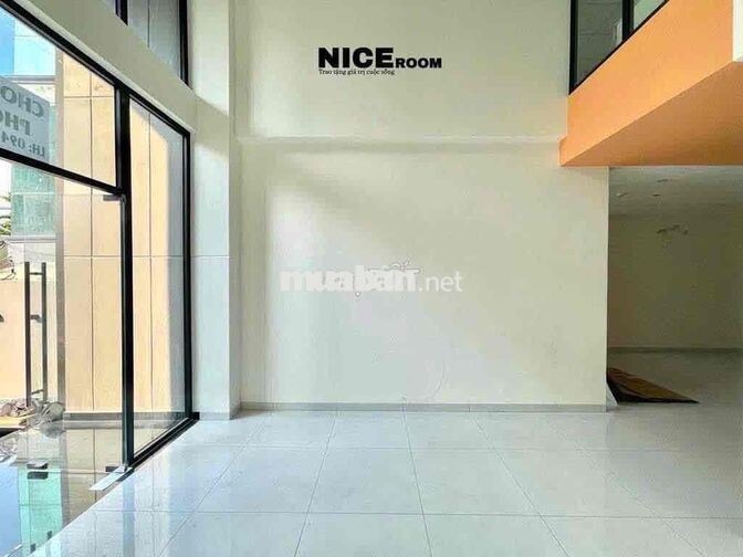 Mặt Bằng Trệt Làm Văn Phòng/ Showroom / Nguyễn Xí/ Vincom/ 2 chiều