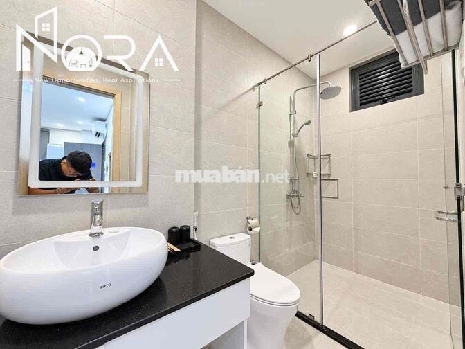 Căn hộ 1 phòng ngủ full nội thất ban công Phan Tôn, Quận 1