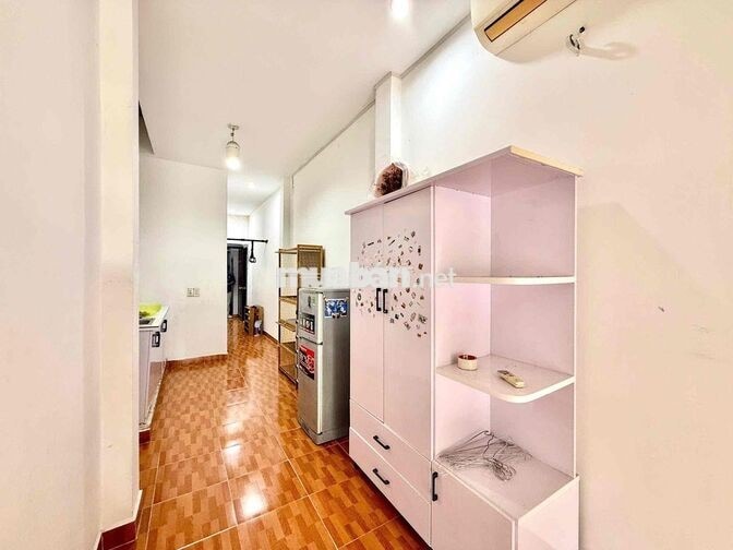 CHO THUÊ CĂN HỘ GÁC BAN CÔNG - MẶT TIỀN LÝ CHÍNH THẮNG - QUẬN 3