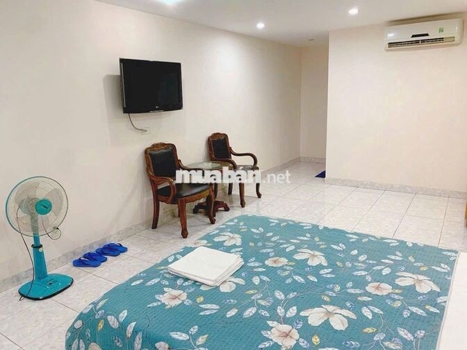 Khách sạn 26p 28wc, 7 tầng thang máy, mặt tiền Trần Văn Lắm chỉ 70tr