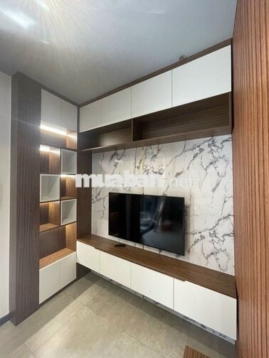 NHÀ 2 MẶT HXH giáp PHÚ NHUẬN, QUẬN 1 - Nội Thất Đầy Đủ