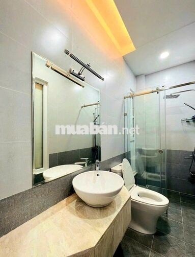 Cần cho thuê nhà MT 411A Kênh Tân Hóa P.Phú Trung Q.Tân Phú 