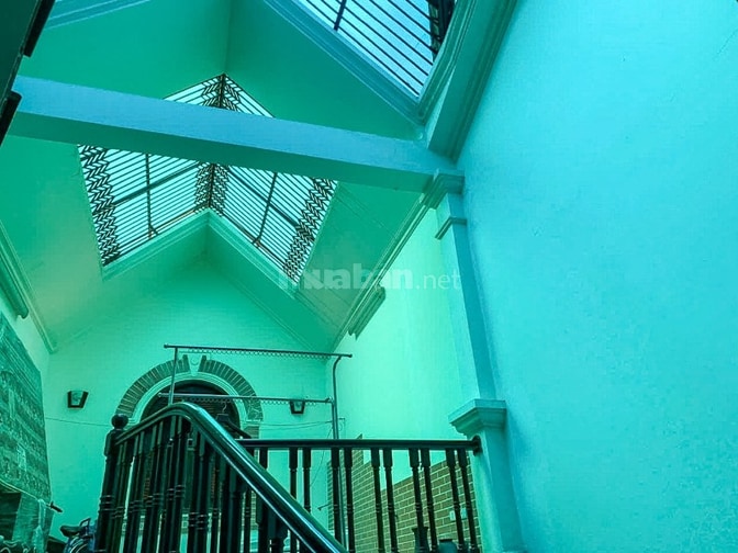 Hiếm! Chỉ hơn 17 triệu/tháng - 80m2 Nhà Phùng Chí Kiên 5T, gara ô Tô