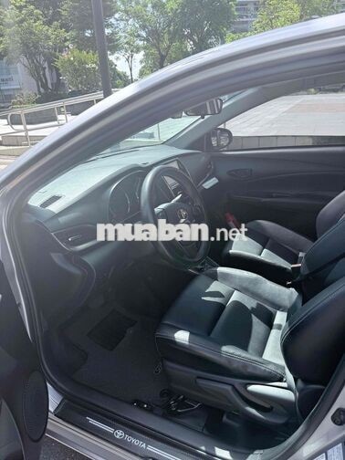 Toyota Vios 5 chỗ Xăng Tự động màu Bạc