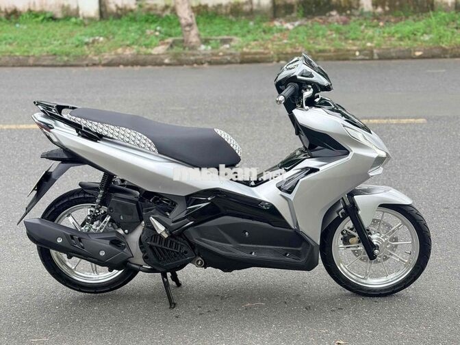 HONDA AIR BLADE 2021 MÀU BẠC MÂM CROM