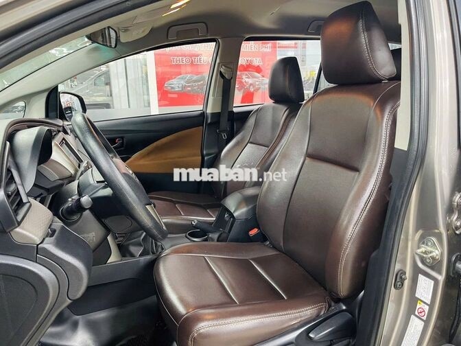 Innova E số sàn 2019 chạy 100.000 km, cực hiếm