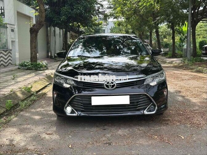 Toyota Camry 2018 2.5Q Đen