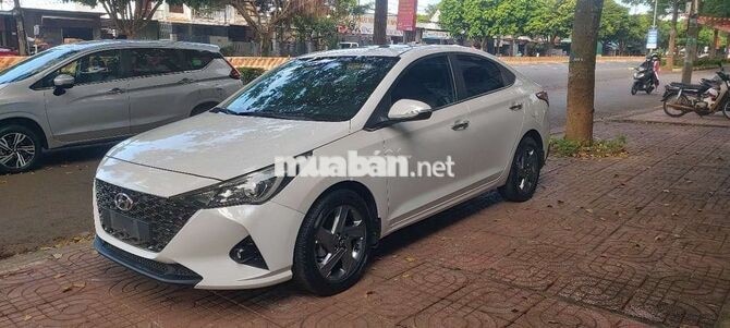 Hyundai Accent 2023 STD AT 70355 km Trắng