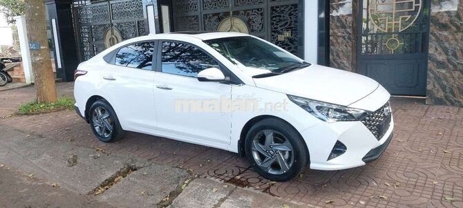 Hyundai Accent 2023 STD AT 70355 km Trắng