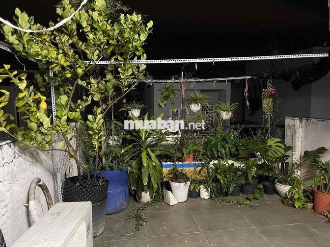Nhà đẹp kế nhà thờ Thánh Nguyễn Duy Khang Linh Đông