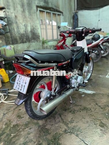 Honda Dream II màu đen