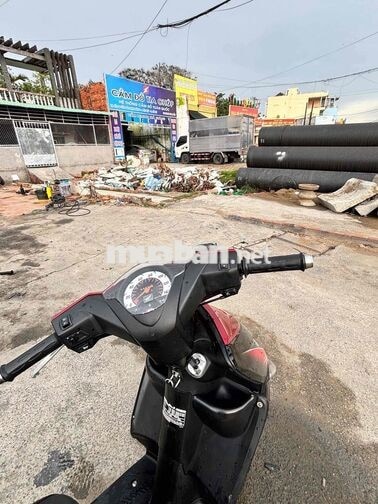 Honda Click Thái Lan màu Đỏ đen