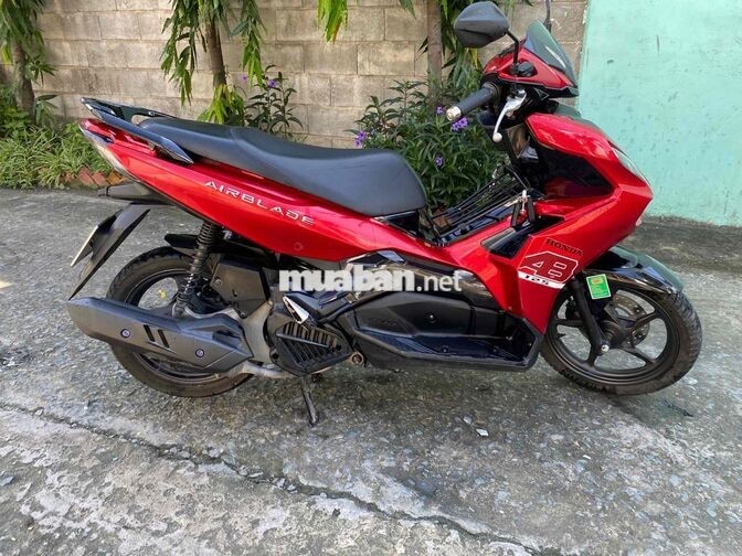 Honda Air Blade 125 2025 màu đỏ đen