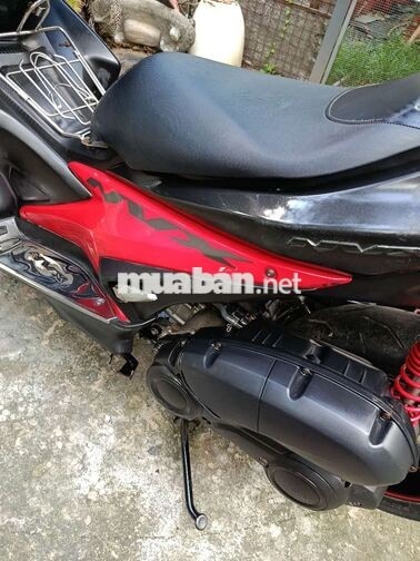 Yamaha NVX xe máy tay ga đen đỏ