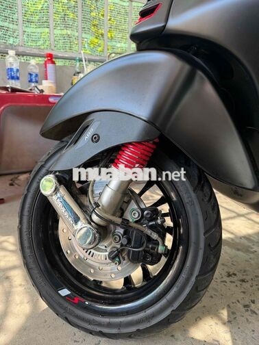 VESPA SPRINT S 125CC 15K KM ĐEN NHÁM