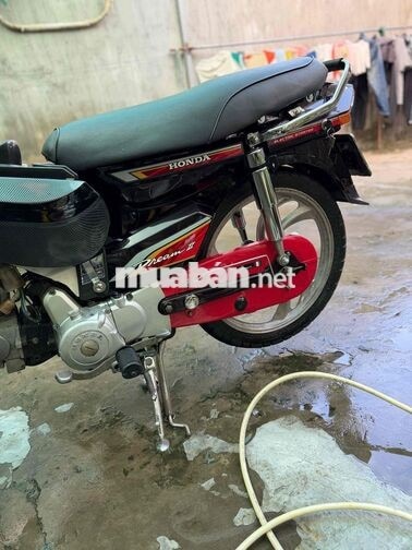 Honda Dream II màu đen
