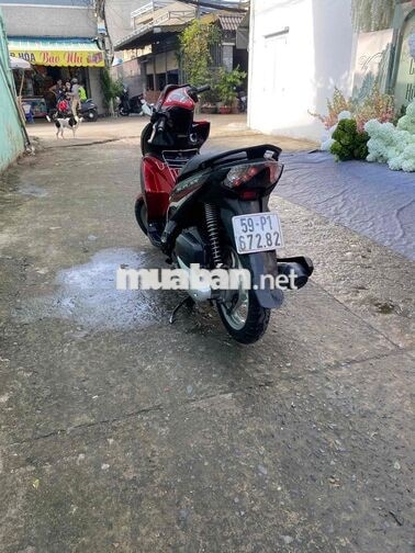 Honda Air Blade 125 màu Đỏ đen