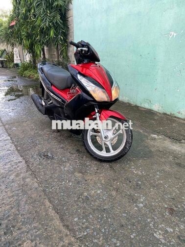 Honda Air Blade 125 màu Đỏ đen