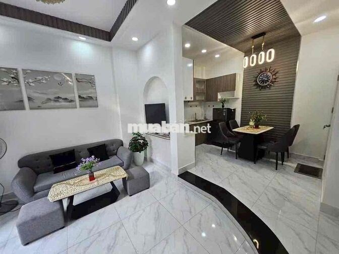 Cho Thuê nhà Quang Trung p 11 Diện Tích 5 x8 trệt lầu gồm 2 pn 2WC