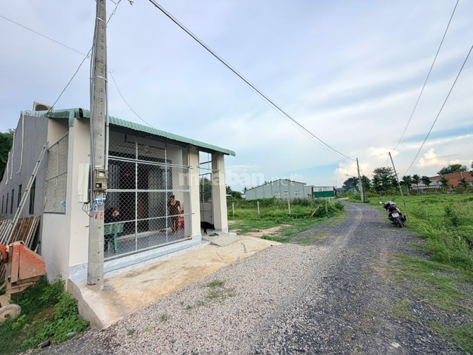 Nhà 3 phòng ngủ gần KCN Phước Đông. 5x24 giá 750tr 