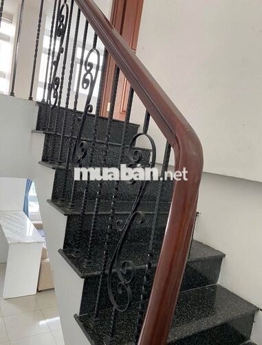 Cho thuê chung cư Nguyễn Kim 190m 4Pn giá 18tr/th 