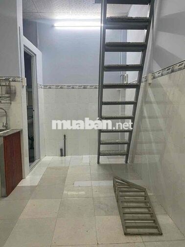 CHO THUÊ NHÀ NGUYÊN CĂN HẺM BẠCH ĐẰNG GIÁ 5,5triệu
